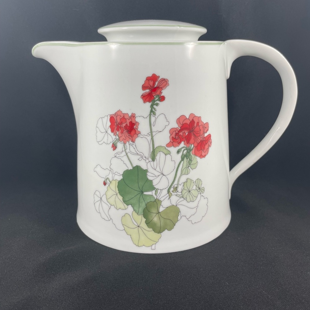 Block Spal Ceramic Teapot Geraniums by Mary Lou Goertzen 1981 Floral